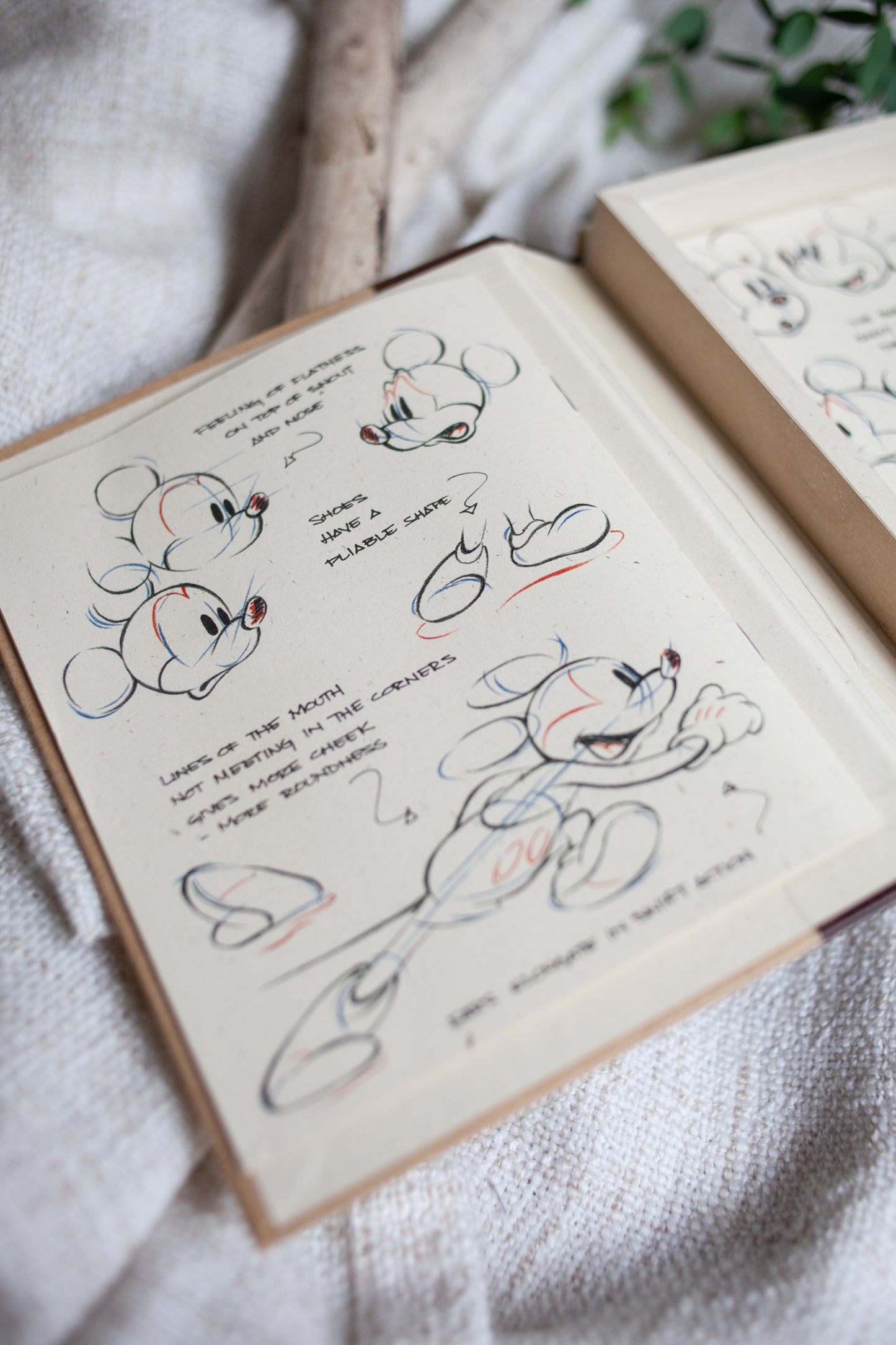 Premium Vintage: Sketchbook Mickey