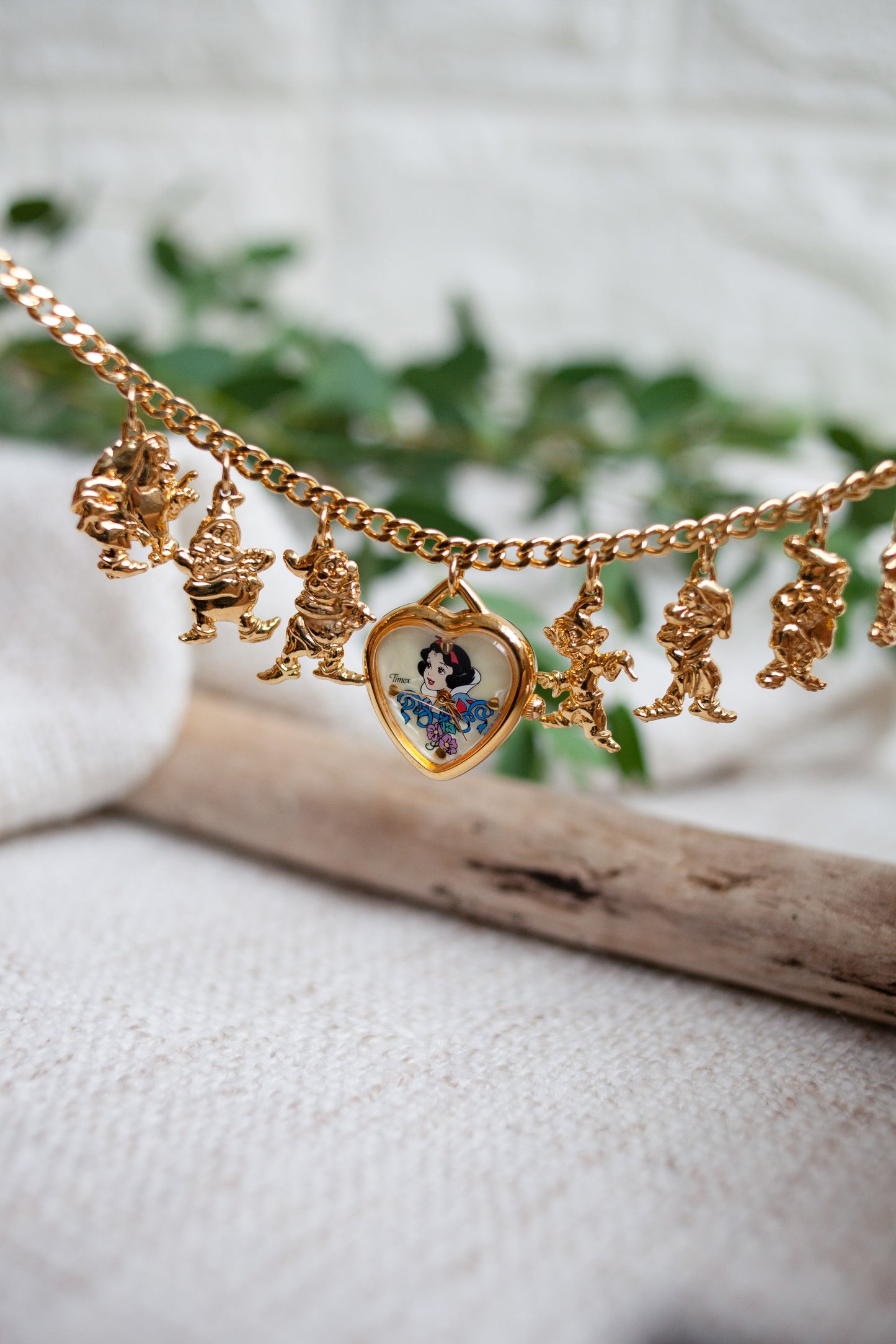 True Vintage: Snow White Charm Bracelet