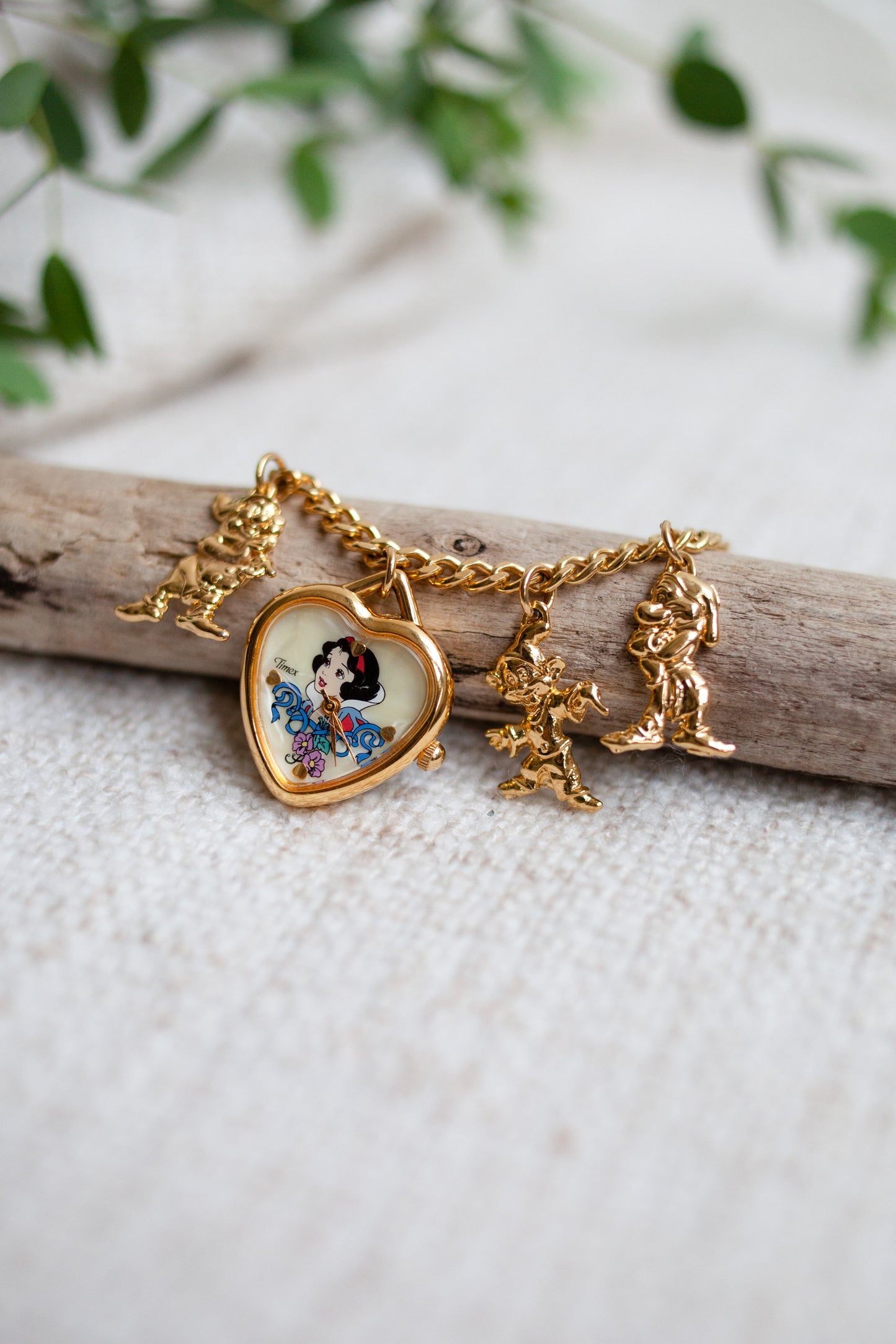 True Vintage: Snow White Charm Bracelet