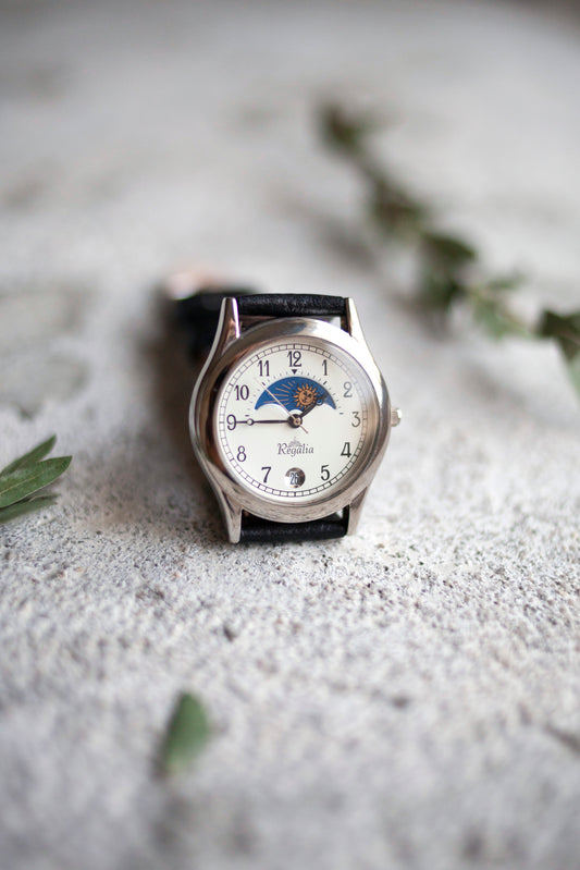 True Vintage: Regalia Sun (Silver)